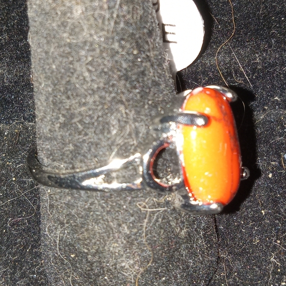 BLOWOUT PRICING 💍Red natural stone ring size 8 - Picture 3 of 4